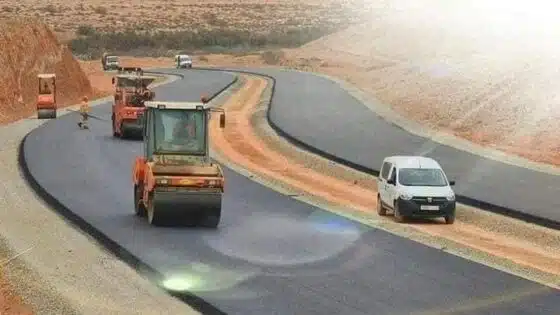 اعمارة…أشغال مشروع الطريق السريع تيزنيت-الداخلة تقدمت بنسبة 47 في المائة