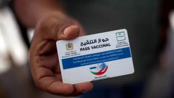 منظمة حقوقية: فرض جواز التلقيح خلق ”بلبلة واحتقان اجتماعي”