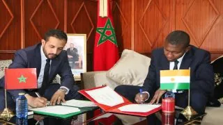 توقيع اتفاقية شراكة و تعاون بين جماعة الداخلة و مدينة أورنو بالنيجر