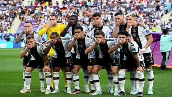 خطوة تصعيدية أخرى من لاعبي منتخب ألمانيا بعد حركة “غلق الأفواه”