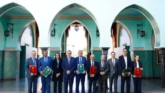أخنوش يشرف على توقيع اتفاق بين وزارة التربية والنقابات التعليمية الأكثر تمثيلية