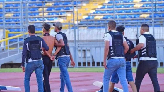 إصابة 12 شرطيا في ليلة فوز الجيش على خريبكة
