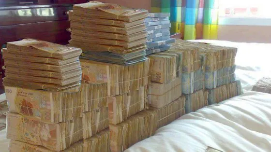 موثقة بمراكش تستولي على أزيد من مليار سنتيم وتُغادر التراب الوطني نحو الديار الكندية