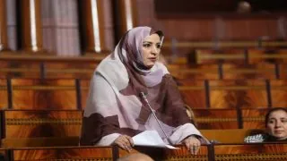 البرلمانية الرفعة ماء العينين تطالب بإدماج العنصر النسوي في مجال الصيد البحري