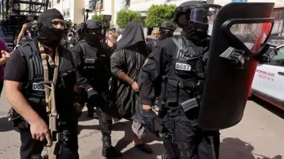 توقيف 13 شخصا موالين لما يسمى ب”تنظيم الدولة الإسلامية” في عمليات أمنية شملت عددا من المدن