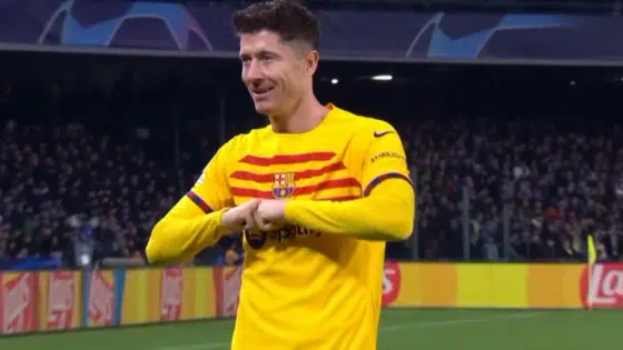 ملخص مباراة برشلونة ونابولي بذهاب دور الـ 16 لدوري أبطال أوروبا