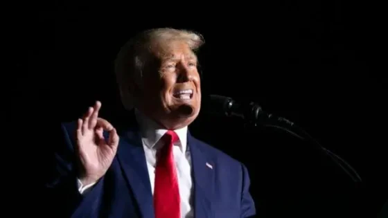 أمرا جميلا يستحق المشاهدة…ترامب يشيد بالشرطة بعد اعتقالها للمتظاهرين المؤيدين لفلسطين في جامعة كولومبيا