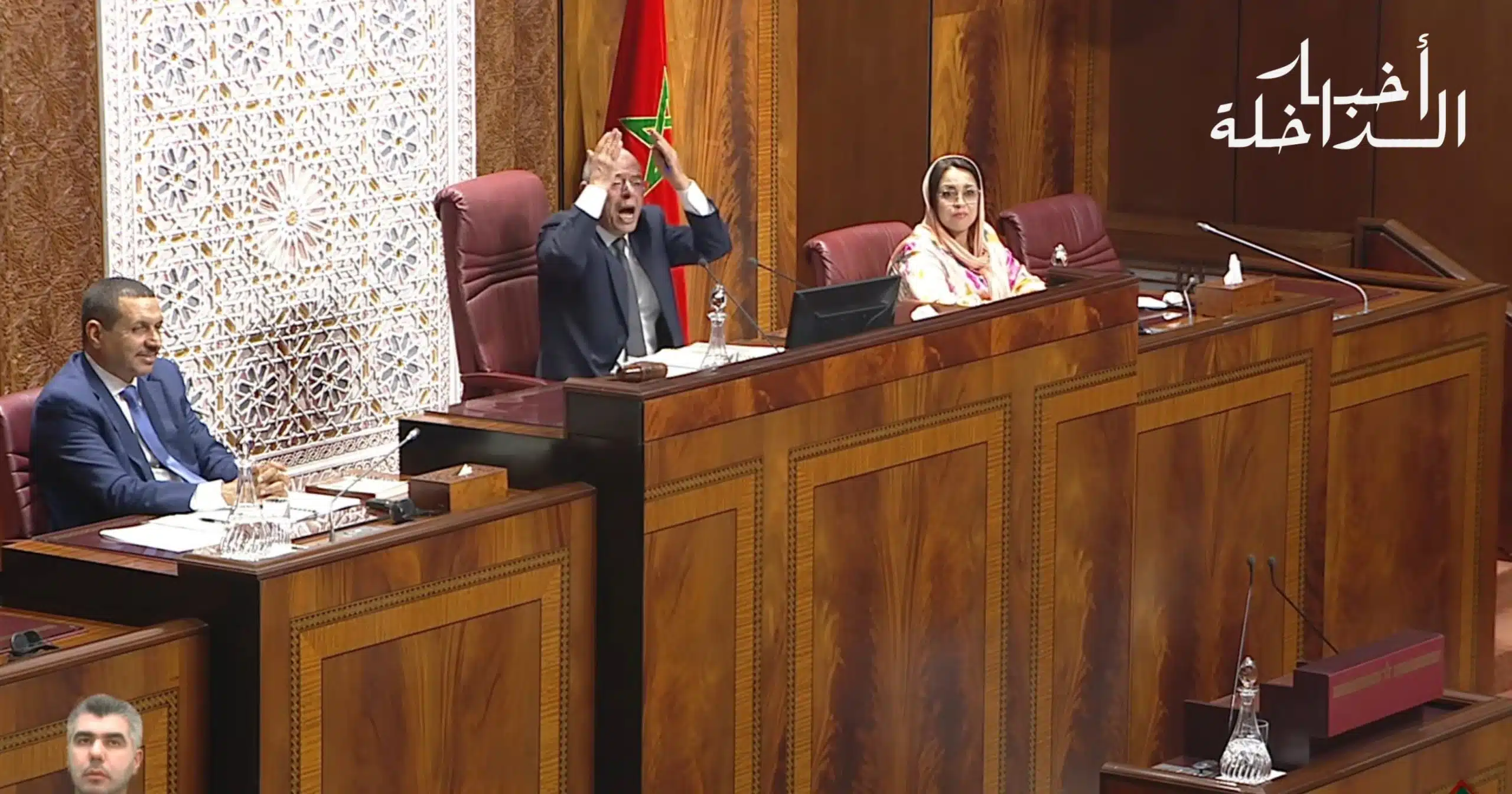 مشاحنات حادة بمجلس النواب تؤدي إلى تعليق جلسة الأسئلة الشفهية مؤقتًا