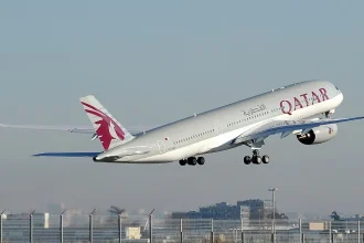 Le Qatar ferme son espace aerien jpg