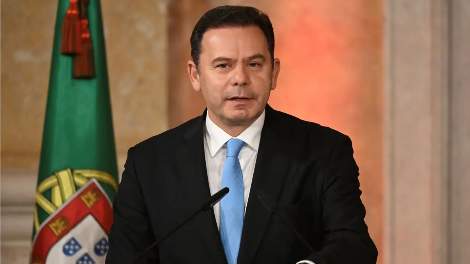 لويس مونتينيغرو